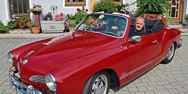 Genussfahrten im Hausfrauen-Porsche, PNP stellt die schönsten Oldtimer der Region vor – Ein Karmann-Ghia Cabrio von 1966 